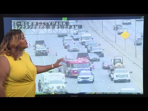 Traffic delays in New Orleans after stalled vehicle and accidents