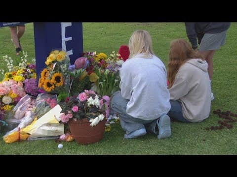 Community mourns 12-year-old girl killed in traffic accident