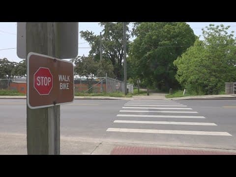 7-year-old girl in coma after being hit by car in Lancaster