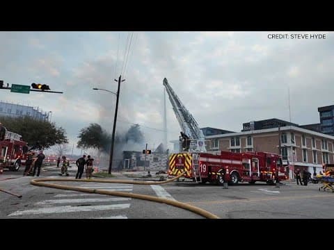 RAW VIDEO | Three firefighters injured in restaurant fire near downtown Houston