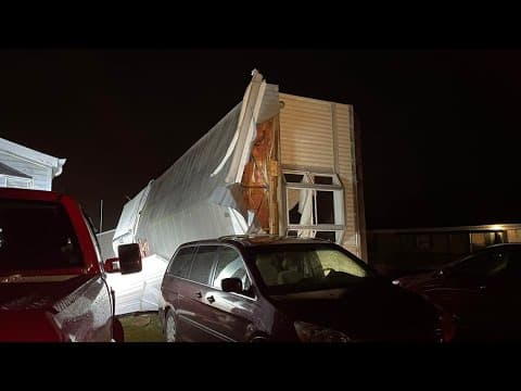 2 mobile homes flip during strong storms in Pickaway County