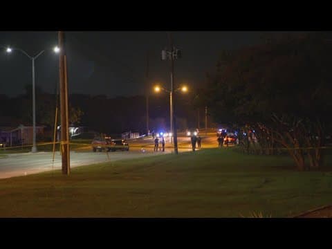 Dallas police officer hits a woman with squad car
