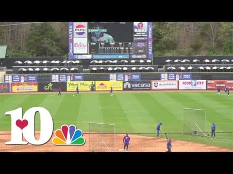 It's opening night at Smokies Stadium!