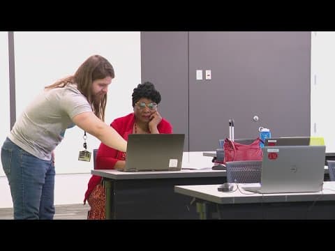 Indianapolis Public Library offering free tech courses for seniors | What's the Deal?