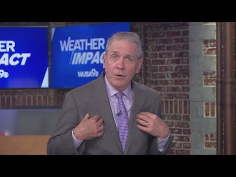 Topper Shutt gives tackle advice to the Washington Commanders