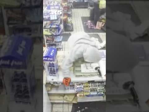 Hammer-wielding thieves target 2 Seattle gas stations