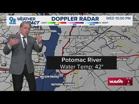 Rescuers work to find survivors in cold Potomac River after mid-air crash