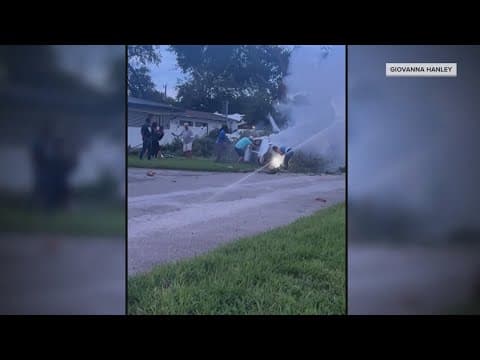 Small plane crashes in Florida neighborhood