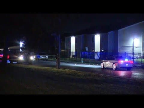 2 at large after fleeing Indianapolis traffic stop where trooper fired weapon