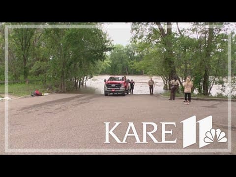 Rescue crews pull body from Minnesota river