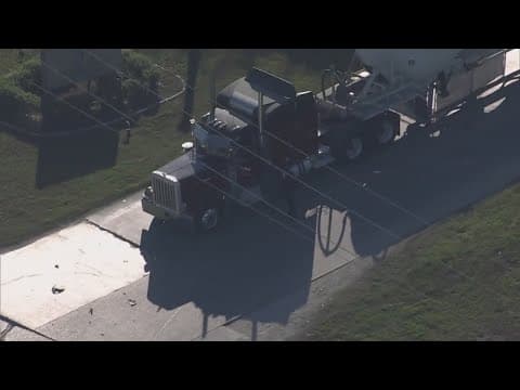 HPD: Motorcyclist dead after wreck involving 18-wheeler in east Houston