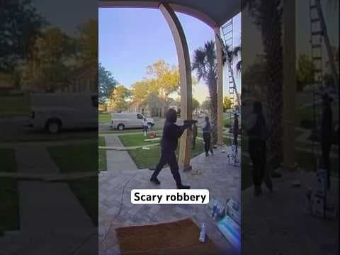Man caught on camera stealing from construction workers outside of New Orleans home #crime