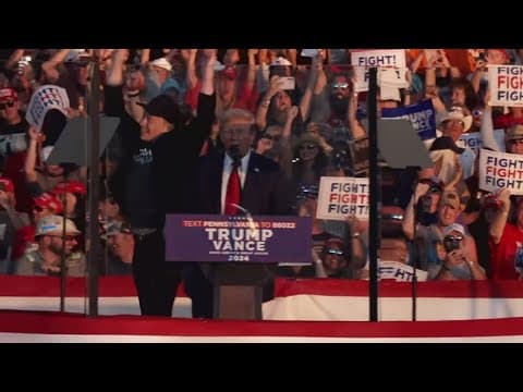 Presidential candidates campaign one month before the November election