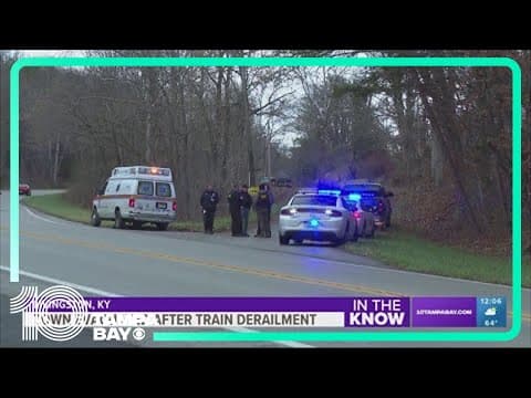 Kentucky town evacuated after train derails