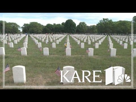 Fort Snelling Memorial Day service features Klobuchar, Walz