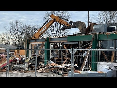 Demolition underway at Speedway Burger Chef restaurant, site of 1978 murders
