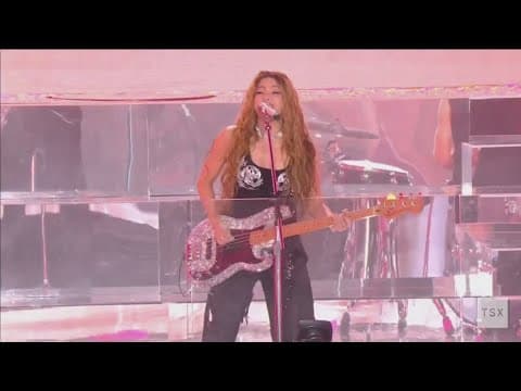 Shakira takes over Snapdragon Stadium