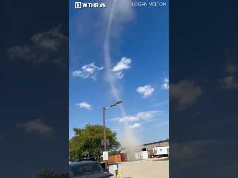 Massive dust devil spotted in Brownsburg #indiana #inwx #weather