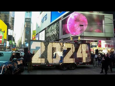 New Year's Eve numerals arrive in Times Square