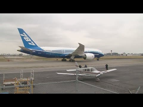 Boeing agrees to buy parts company to increase quality control