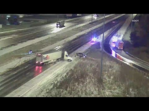 Delaware County sheriff's deputy seriously injured after being struck by jackknifed semi on I-71