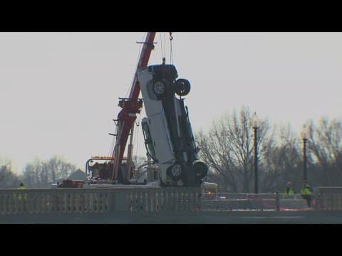 Maryland brothers identified as victims in crash into Potomac River off Arlington Memorial Bridge