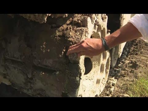 Can DC streets withstand military tanks on the way for military parade?