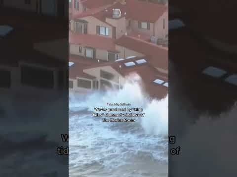Waves produced by king tides slammed windows of @themarineroom in La Jolla. #sandiego #news
