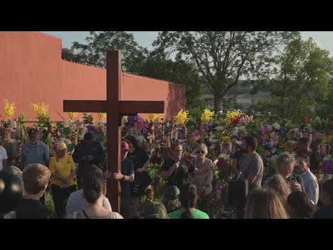 Texas floods: People gather at memorial in Kerr County