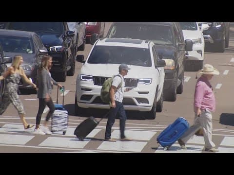 Crowds fill San Diego streets for Labor Day weekend