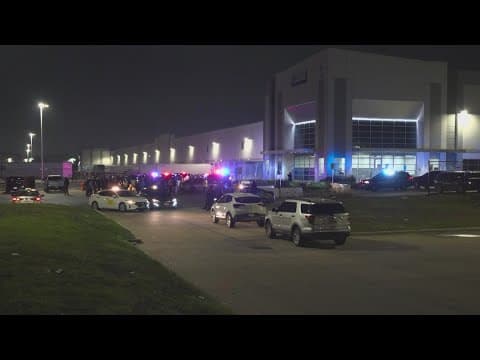 USPS employee shot to death, coworker taken into custody at Missouri City facility, police say