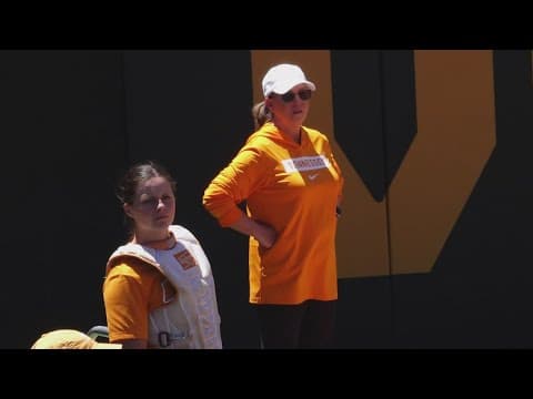 Lady Vols softball coach signs contract extension