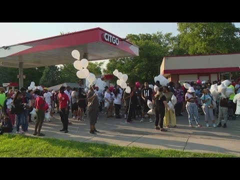 Vigil held to honor community activist Ron Gee