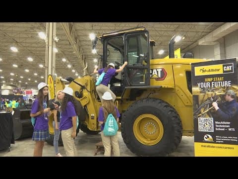 Indianapolis 8th graders explore future job opportunities at career expo