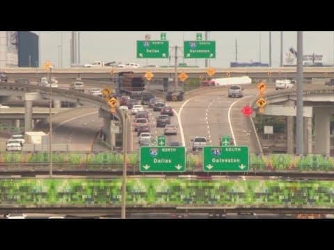 Houston city leaders encourage residents to stay off the roads during winter storm