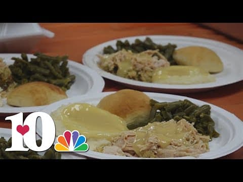 Raeszack's feeds nearly 1,000 for Thanksgiving