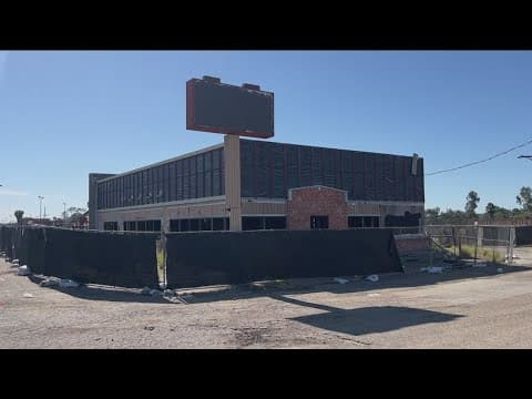 What's going on with this vacant building in La Mesa?