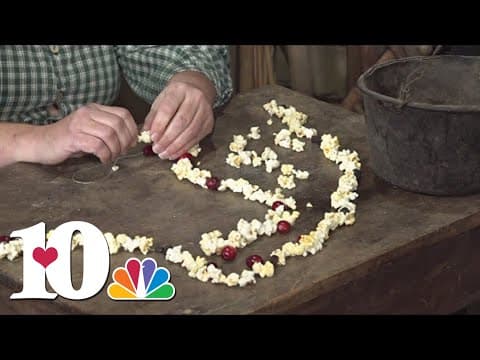 How to properly string your popcorn for Christmas decoration