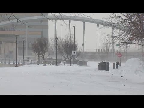 Columbus crews working to clear remaining snow; many residents still waiting for plowed streets