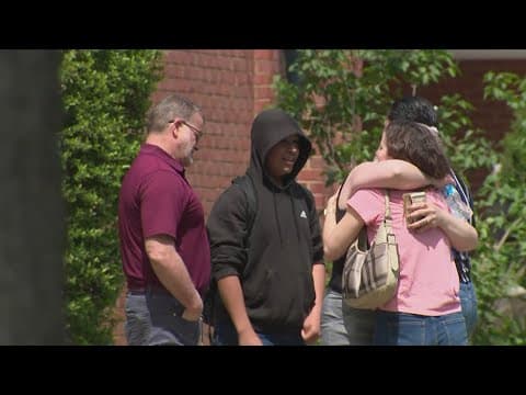 Teen hospitalized in stabbing at West Potomac High School in Belle Haven