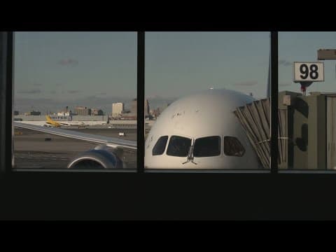 Air traffic controllers briefly lose radar access again at Newark airport