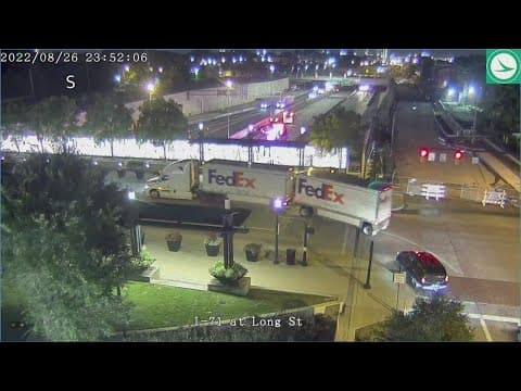 Woman critical after being struck by vehicle on I-71 South near downtown Columbus