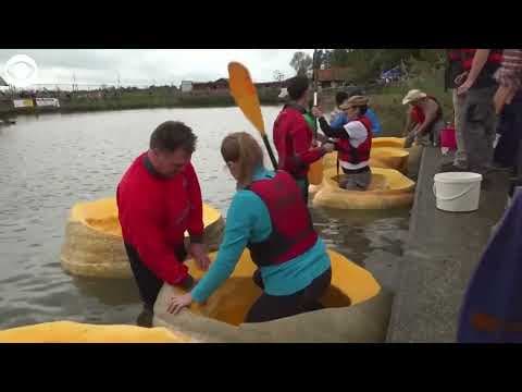 Hundreds race in giant pumpkins in Belgium