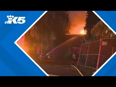 Crews battle 2-alarm vacant building fire in Seattle