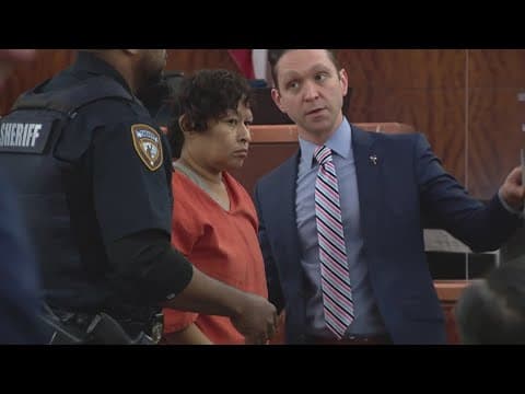 Woman accused of setting fire that killed Houston firefighter appears in court for first time
