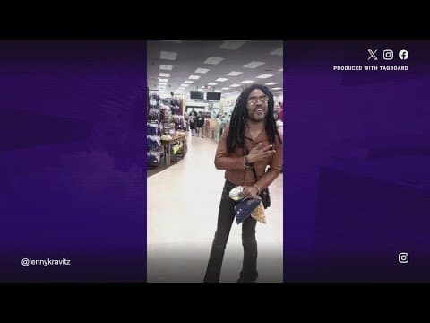 Lenny Kravitz surprises customers during his first stop a Buc-ee's