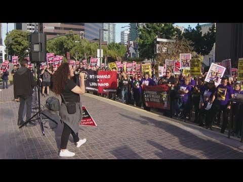 Service workers in San Diego want to see $25 per hour min. wage