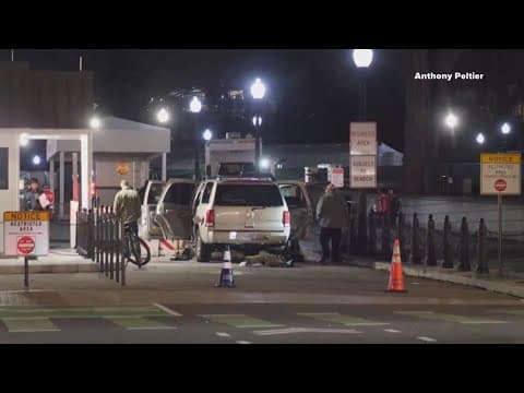 Car crashes into exterior gate at White House complex