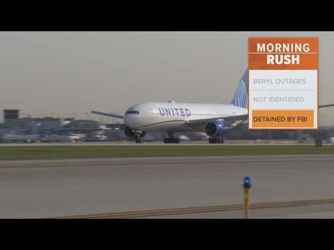 Football Hall of Famer says he was handcuffed, removed from United Airlines flight