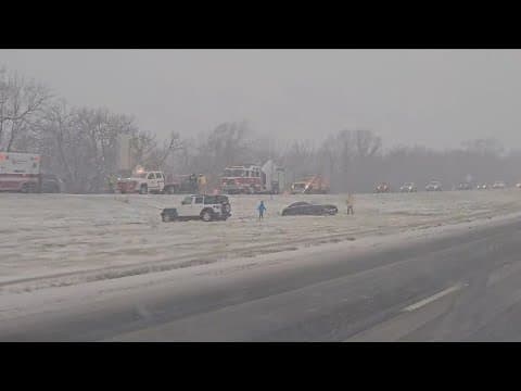 Cars spin out in Maryland during Saturday snowstorm